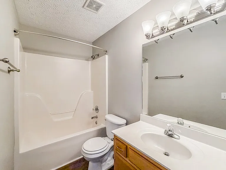 7835 Rainey Dr — Photo 16