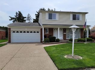 11128 Hanna Dr, Sterling Heights, MI 48312