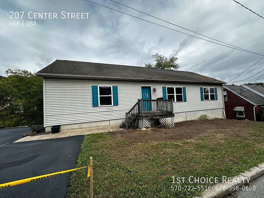 2nd image of 207 Center St
