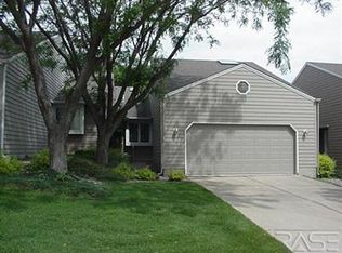 2610 S Ridgeview Way, Sioux Falls, SD 57105