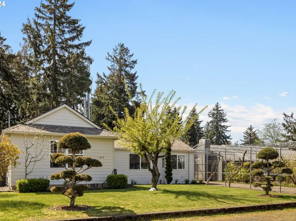 11812 SE Taylor St, Portland, OR 97216