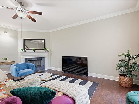 4th image of 260 Manning Rd SW Unit 5