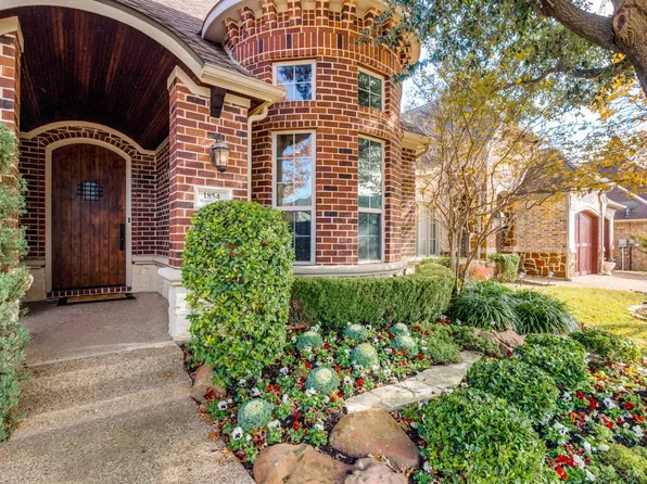 1854 Masters Dr, Desoto, TX 75115
