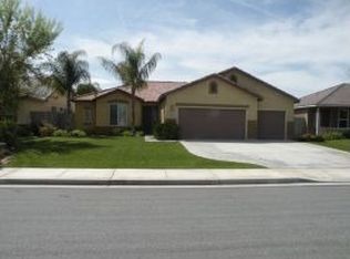 7215 Sleepy Lagoon Dr, Bakersfield, CA 93312
