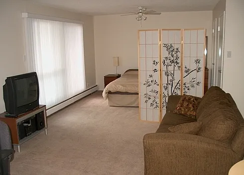 10335 117th St NW #206 photo 1