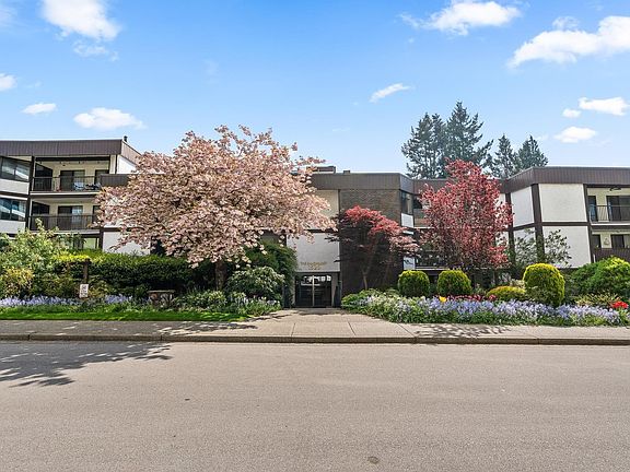 2nd image of 1520 Vidal St #302
