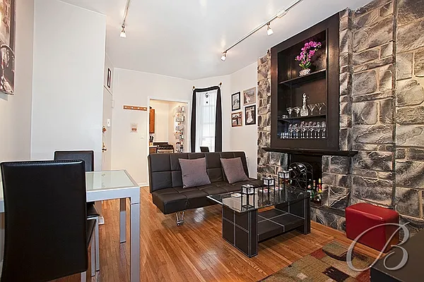 Sold by Bellmarc Realty | media 1