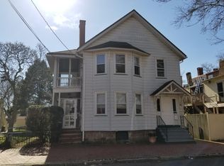 34 W Union St, Burlington, NJ 08016