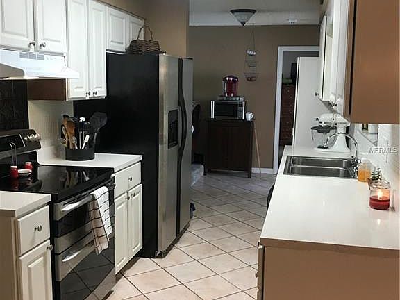 5th image of 207 Odham Dr