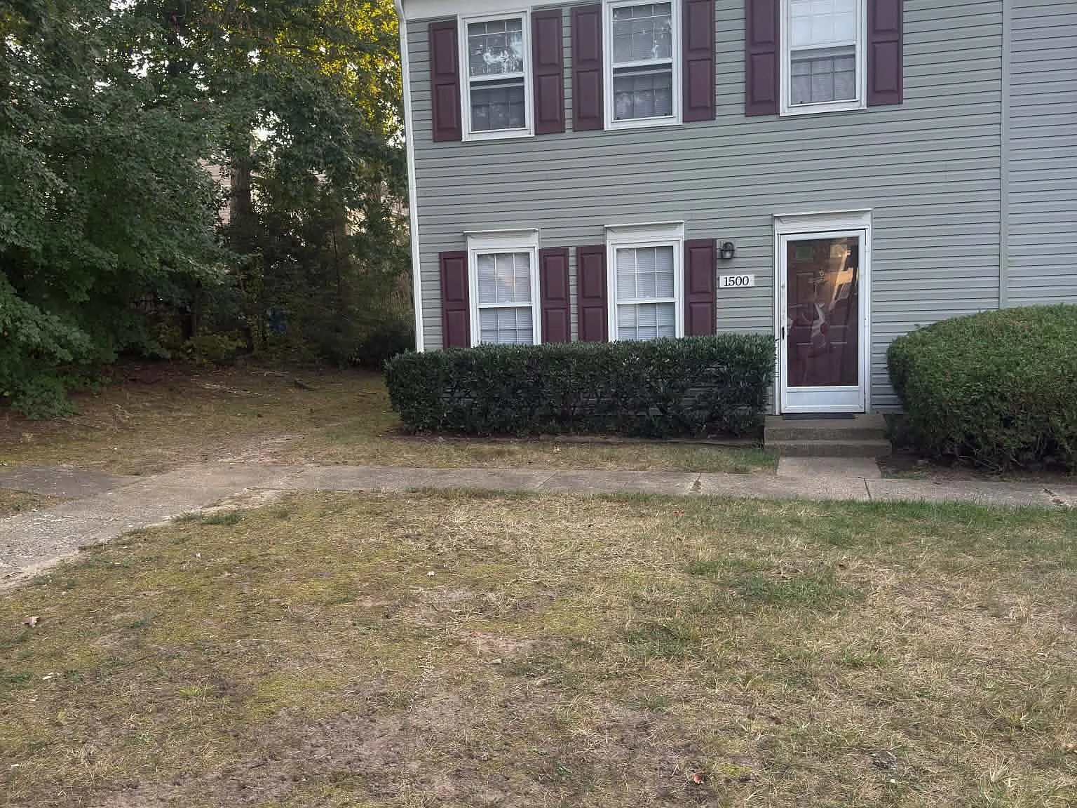 3 bed, 1.5 bath, 1052 sqft, $1,900 — Photo 1