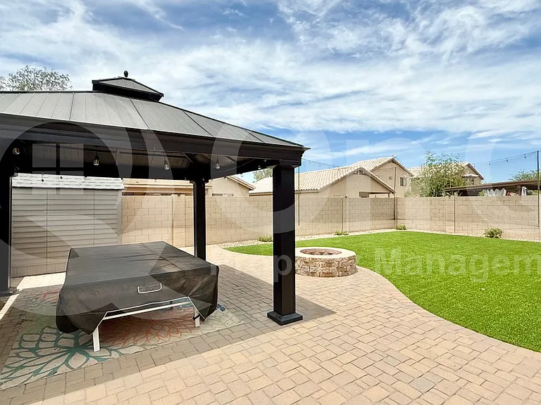 3610 N 106th Ave — Photo 24