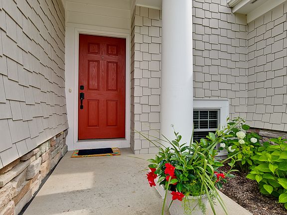 3rd image of 214 Cater Ln