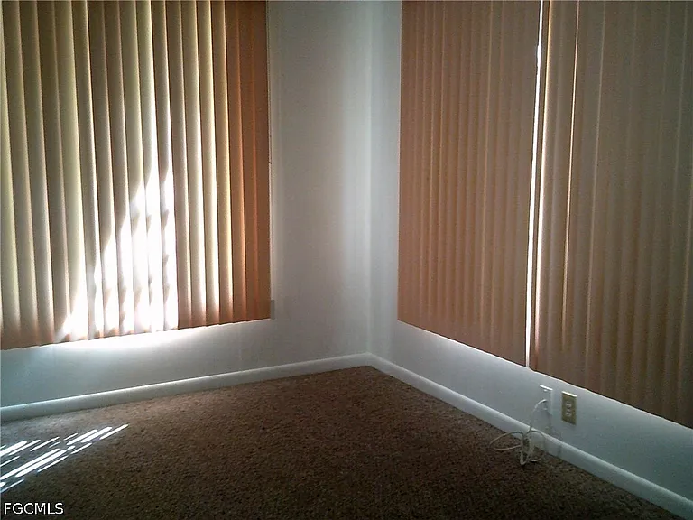 1405 Juddale St E — Photo 6