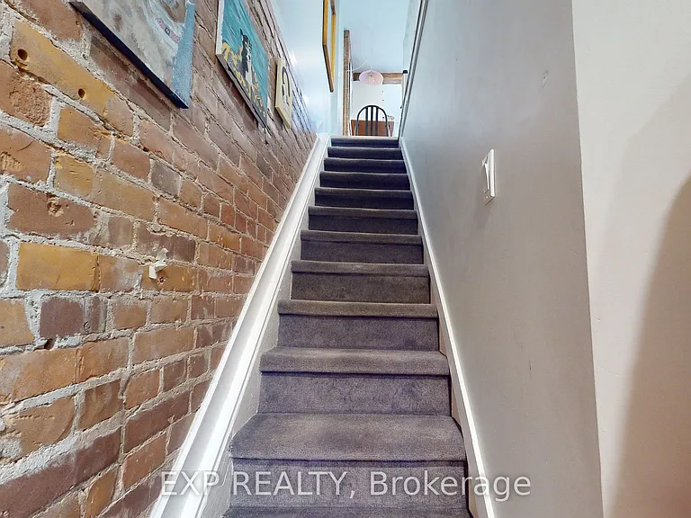 122 Parkmount Rd #D — Photo 2