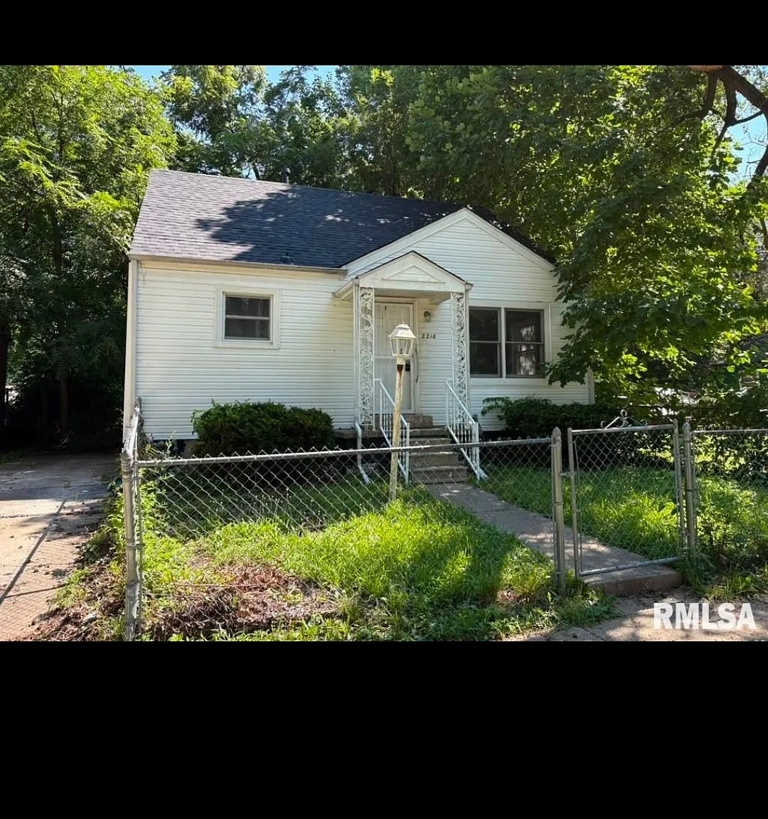 3 bed, 1280 sqft, $1,500 — Photo 1