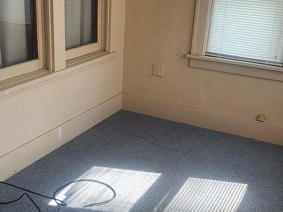 3rd image of 500 N Lincoln Ave