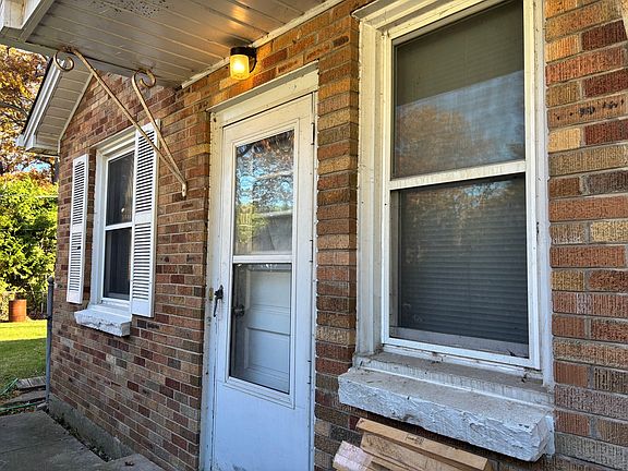 3rd image of 317 N Jackson St