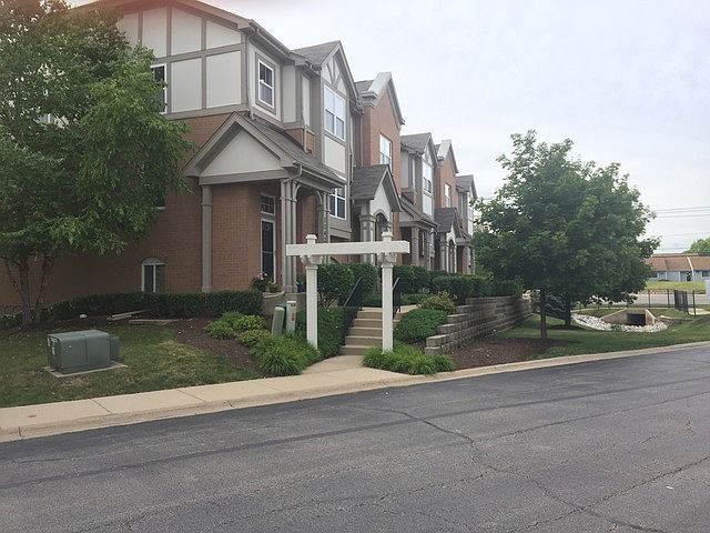 1st image of 1148 N Claremont Dr #1148