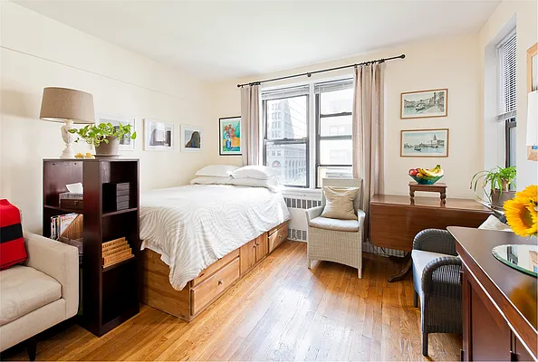 Rented by Douglas Elliman | media 6