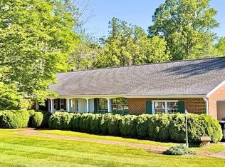 1502 Wellington Dr, Bedford, VA 24523