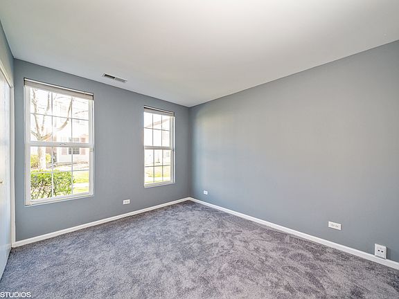 2nd image of 925 Four Seasons Blvd