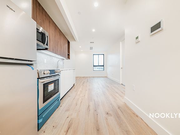 2nd image of 380 Grove St #2C