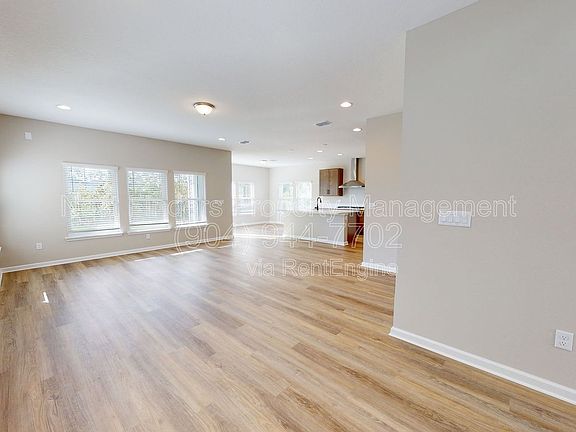 4th image of 235 Starnberg Ct