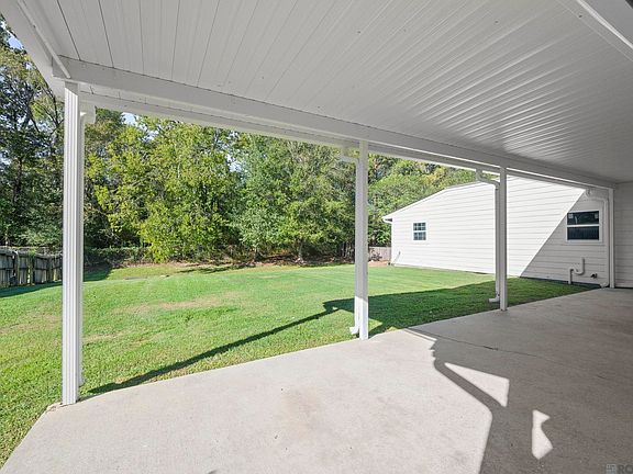 3rd image of 14042 Woodland Ridge Ave