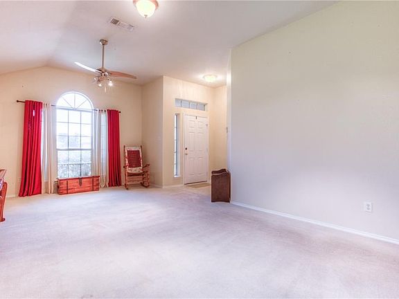 5th image of 512 Asher Ct