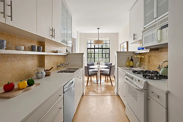 Sold by Corcoran | media 4