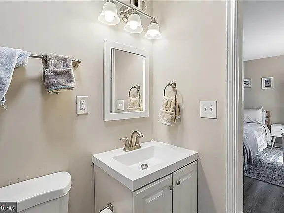 13036 Mill House Ct — Photo 11