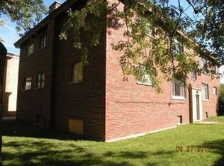 755 Linden Ave #202, Waukegan, IL 60085
