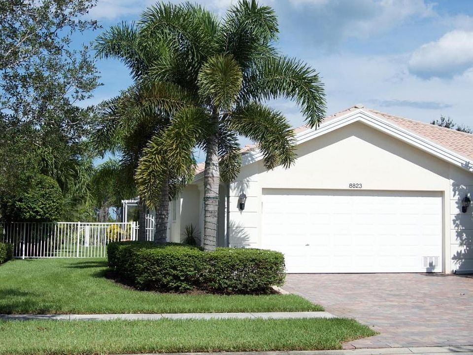 1st image of 8823 SE Retreat Dr