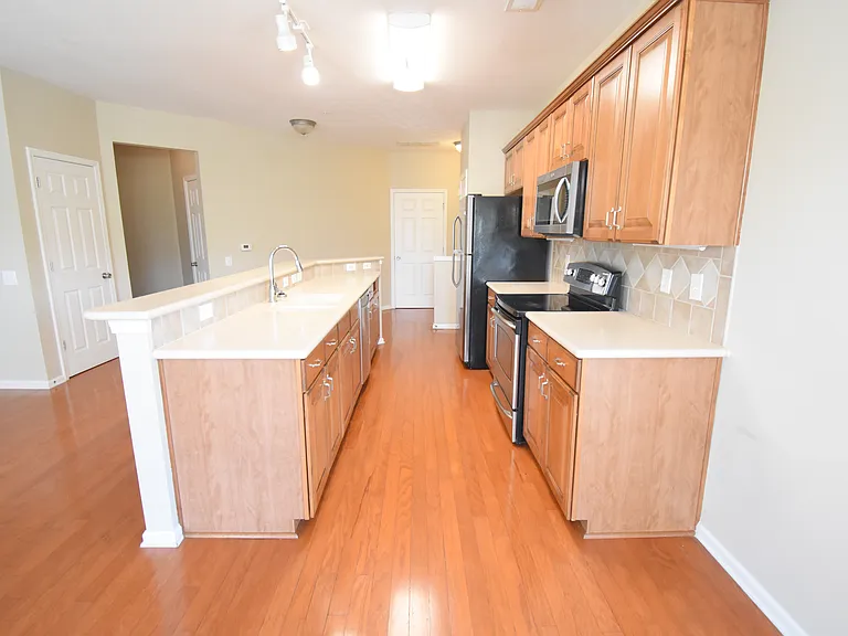 14945 Santa Lucia Dr — Photo 15