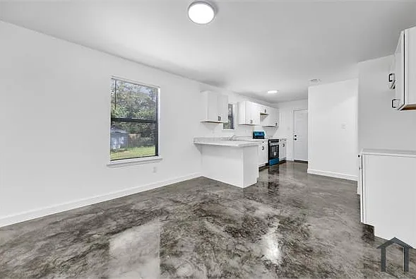 728 King Ave — Photo 8