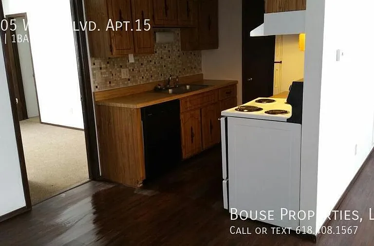 2905 W Bouleva Rd #15 — Photo 3