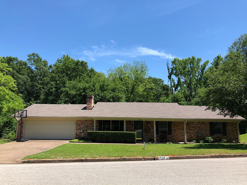 1st image of 1509 Peterson Ln