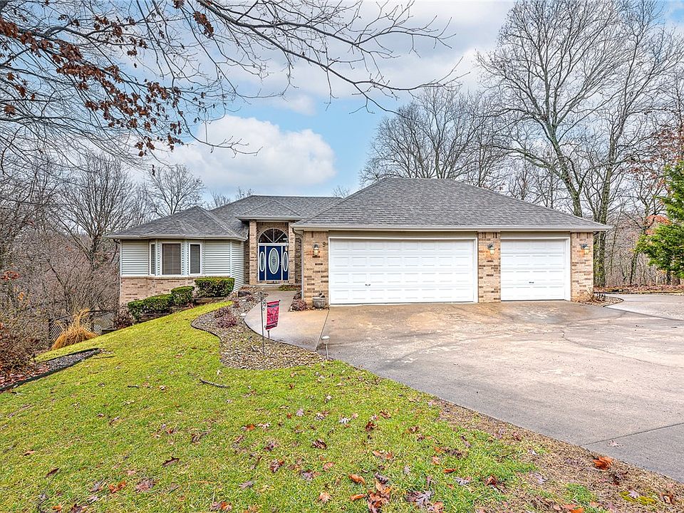 1st image of 9 Shona Ln
