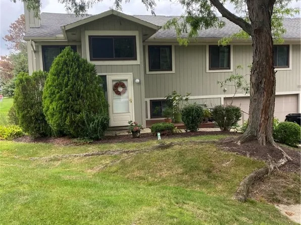 7212 S Brewster Pl, Painesville, OH 44077