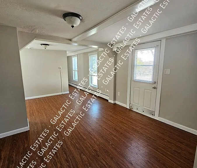 27 Ferry St — Photo 12