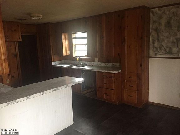 3rd image of 711 S Avenue H