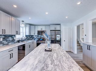 1175 Glade Dr, Long Pond, PA 18334