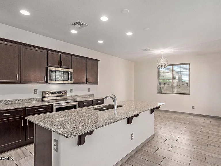 905 S Canal Dr #30 — Photo 5