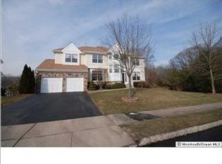4 Yardley Manor Dr, Matawan, NJ 07747