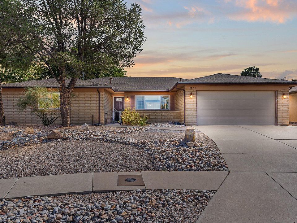 1st image of 9722 Avenida Del Oso NE