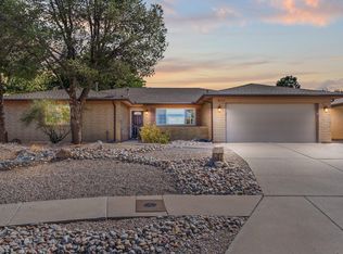 9722 Avenida Del Oso NE, Albuquerque, NM 87111
