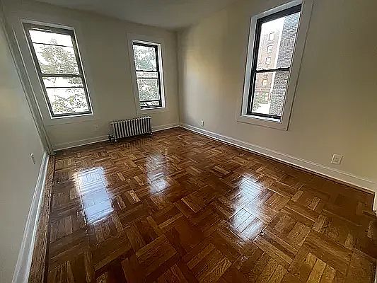 3rd image of 41-42 44th St #E