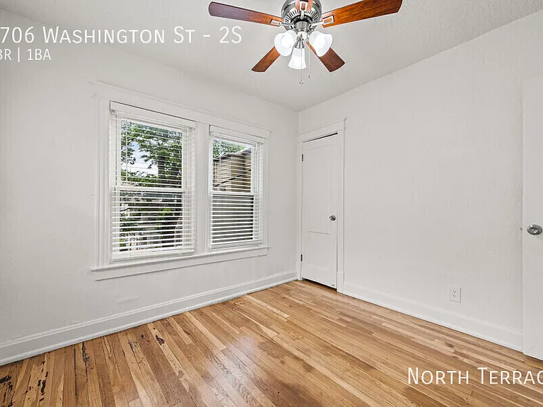 3706 Washington St #2S — Photo 14