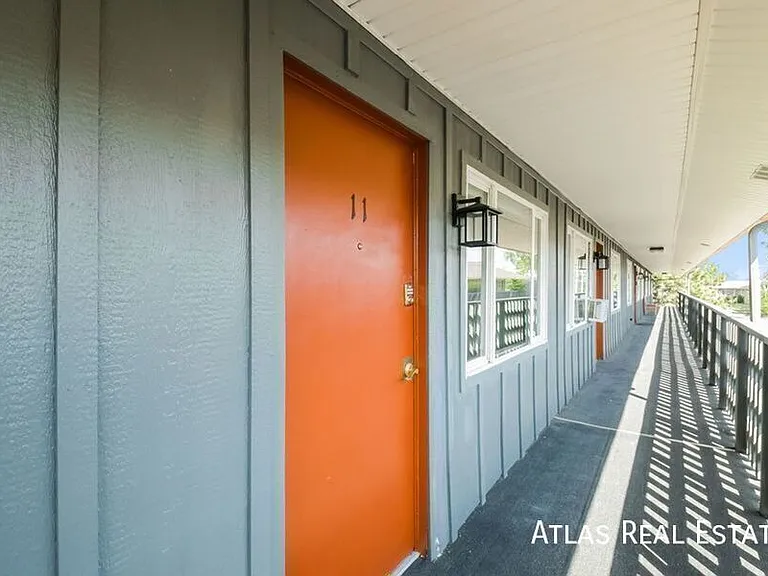 6484 W 13th Ave — Photo 23