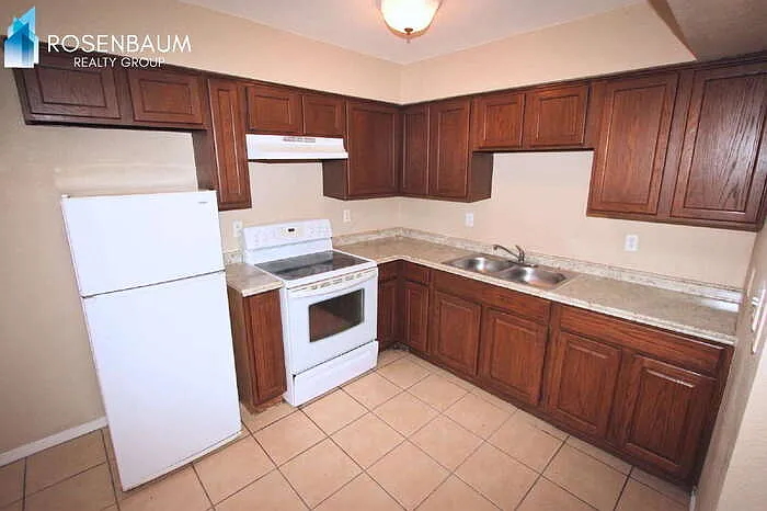 2747 E Chipman Rd #2 — Photo 2